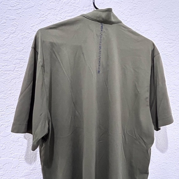 ⬇️PRICE⬇️ UNDER ARMOUR • Camo Green HeatGear Polo • size XL - Picture 4 of 6